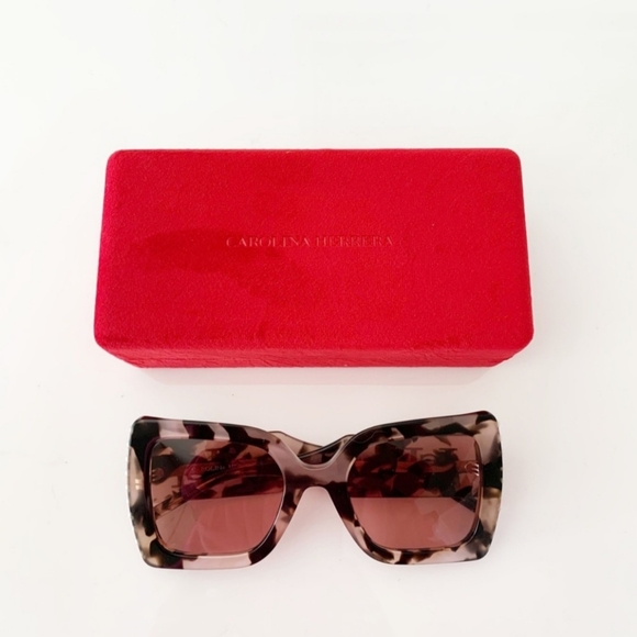 Carolina Herrera Sunglasses, New - Picture 7 of 9